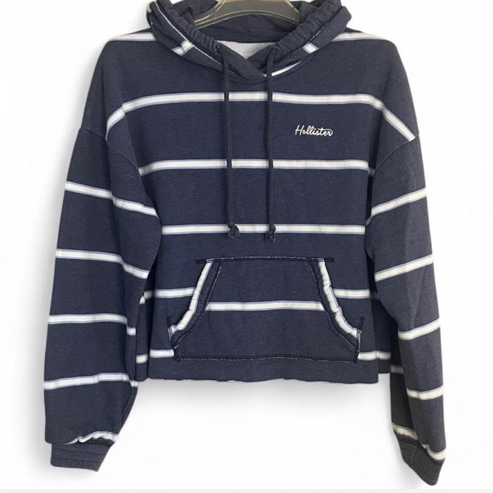 Hollister Women's Logo Hoodie in Navy and White Stripes Women’s M